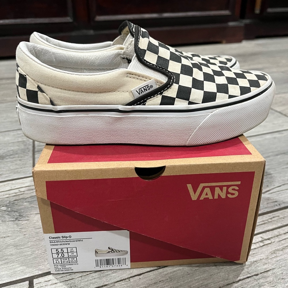 Platform slip on checkered vans